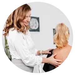 Chiropractor Lakewood Ranch FL Brianna Cundiff Gonstead Palpatation circle 9ff80e5d81660f44900a983954560f2e 0vin1py4red8